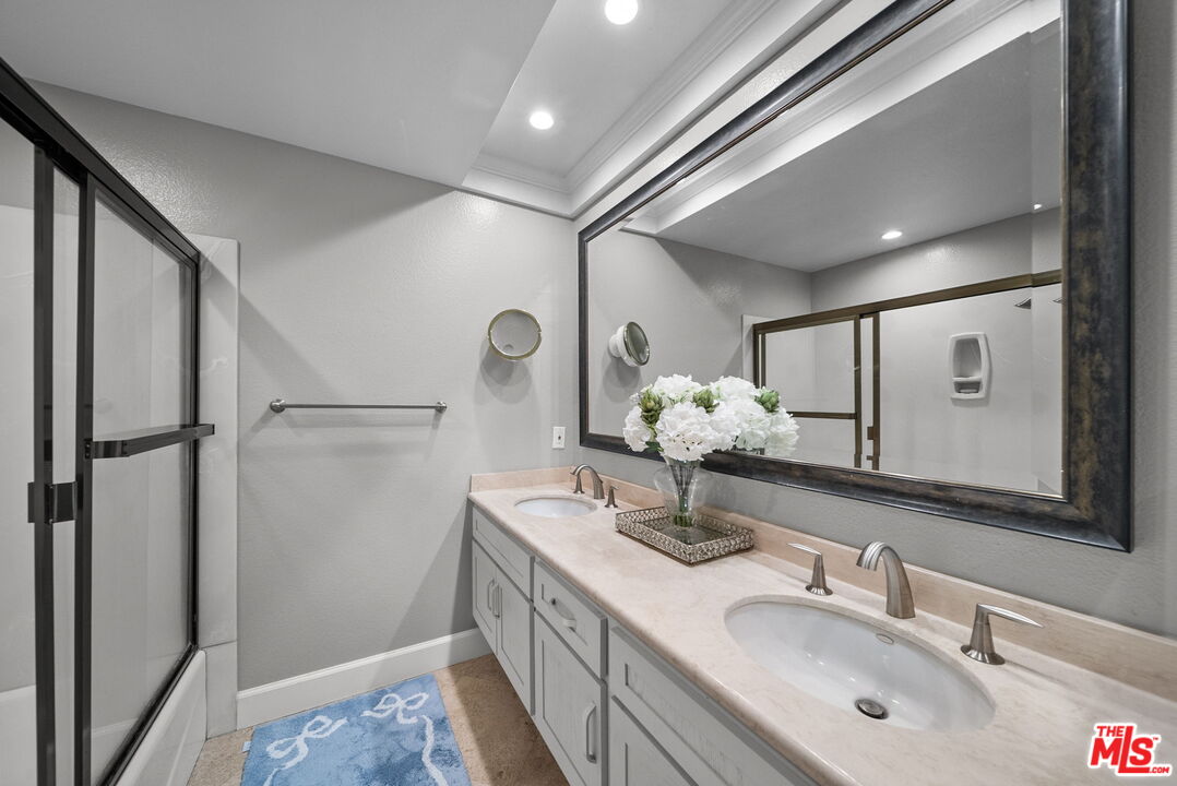 5413 Mark Ct