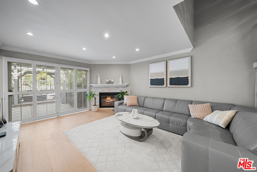 5413 Mark Ct