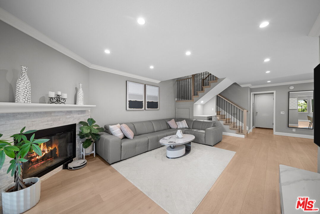5413 Mark Ct
