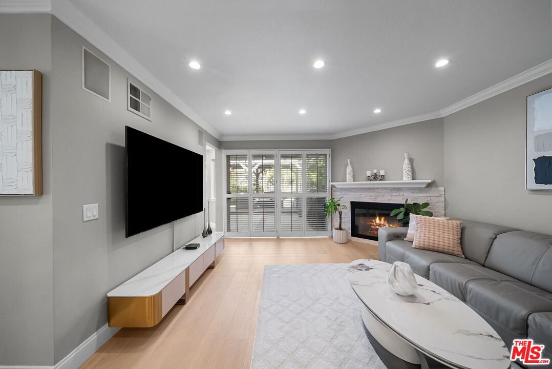 5413 Mark Ct