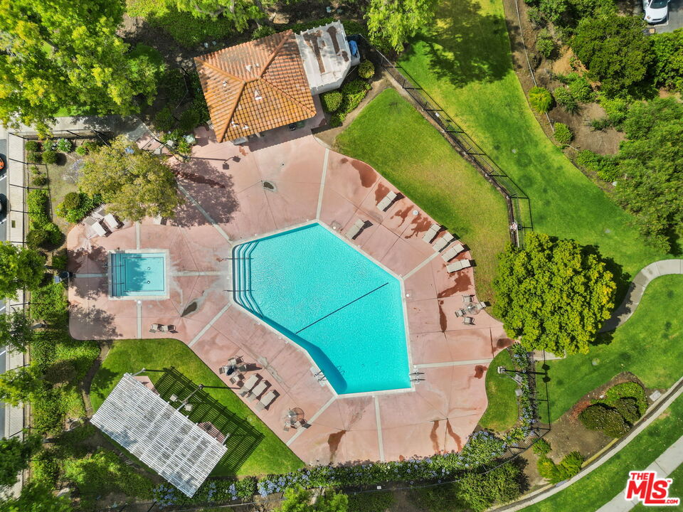 5413 Mark Ct