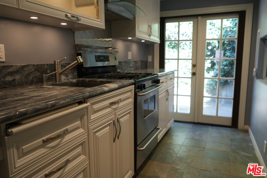 1418 Lindacrest Dr