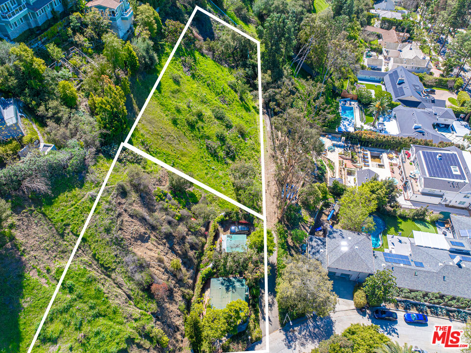 1418 Lindacrest Dr