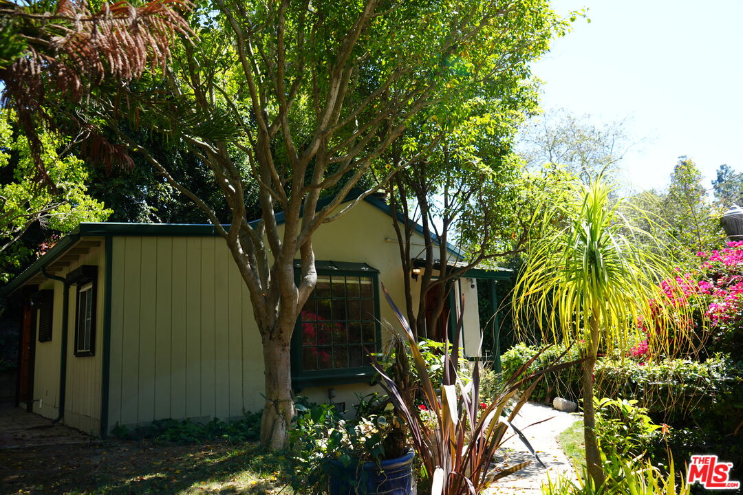 1418 Lindacrest Dr