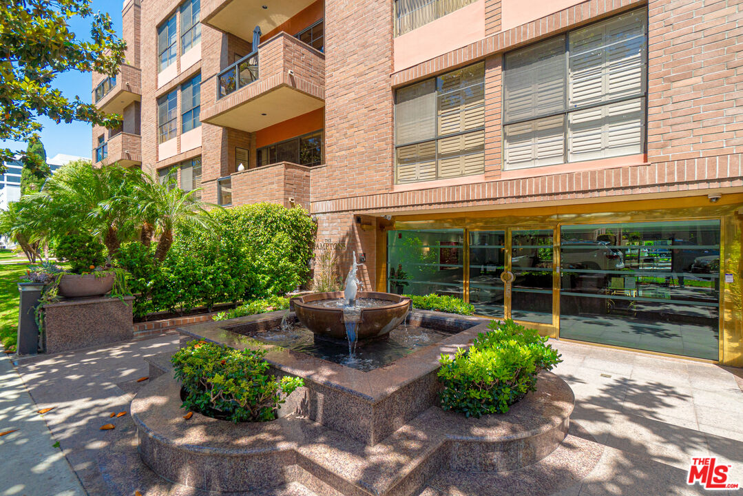 234 S Gale Dr Unit: 209