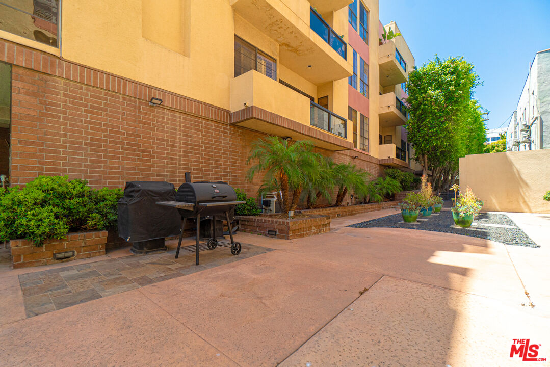 234 S Gale Dr Unit: 209