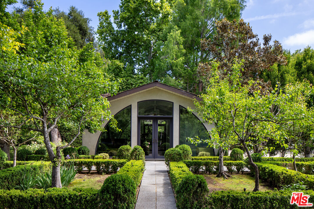 74 Atherton Ave