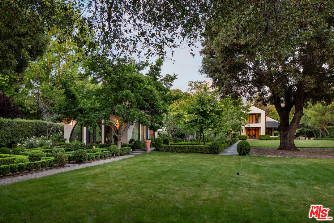 74 Atherton Ave