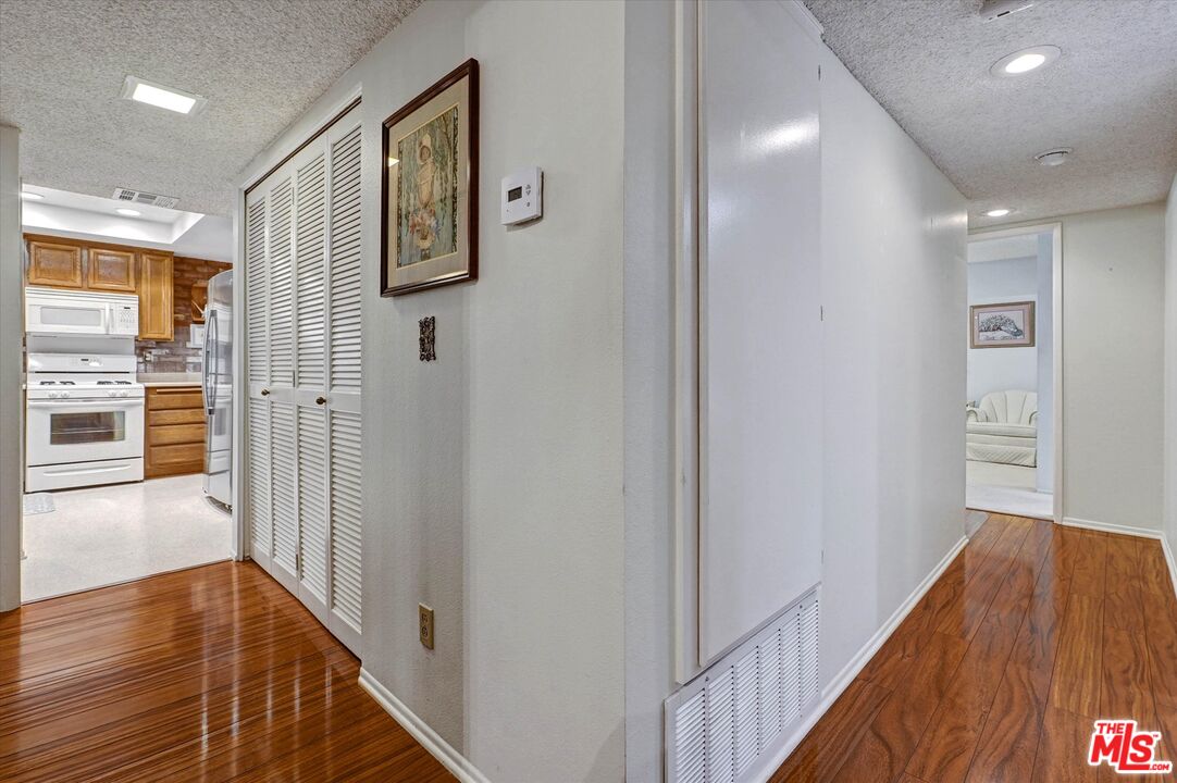6716 Clybourn Ave Unit: 149
