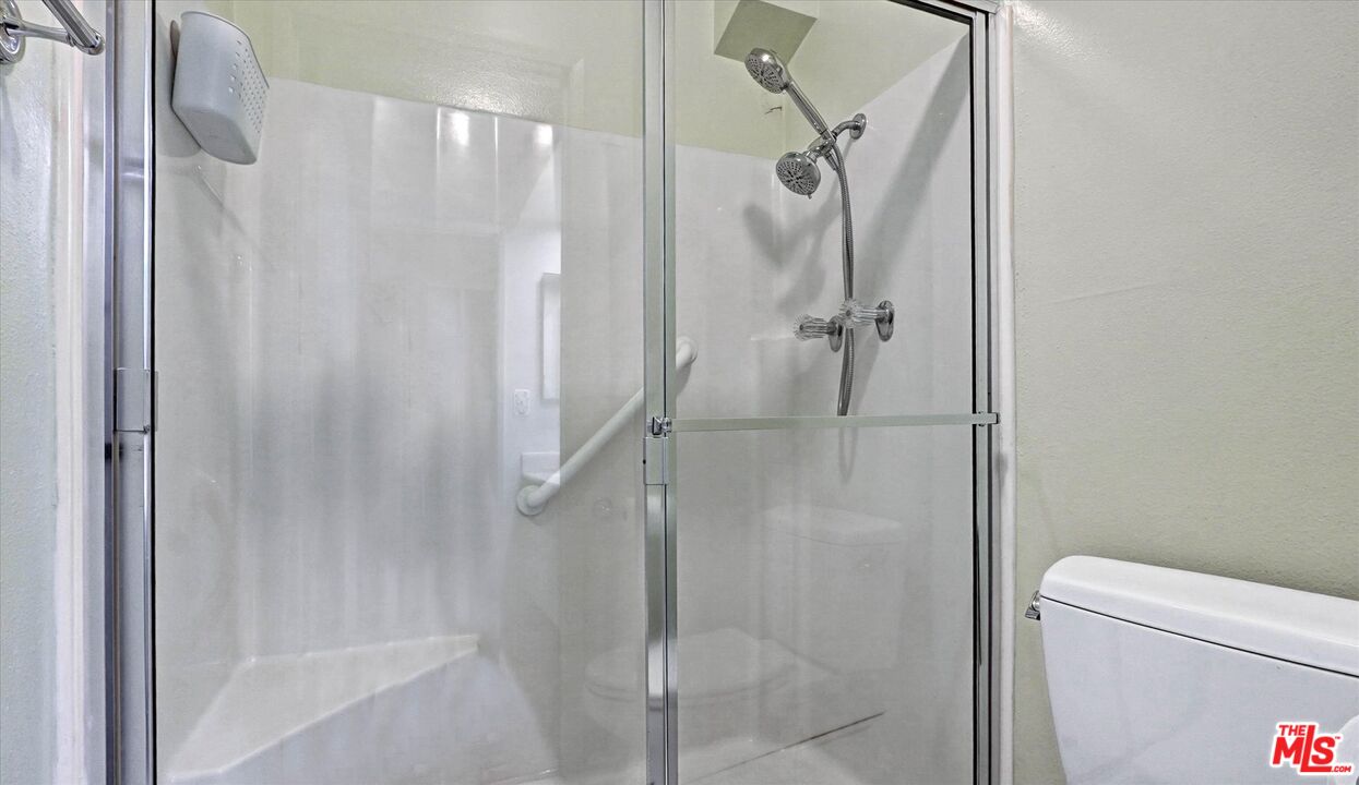 6716 Clybourn Ave Unit: 149