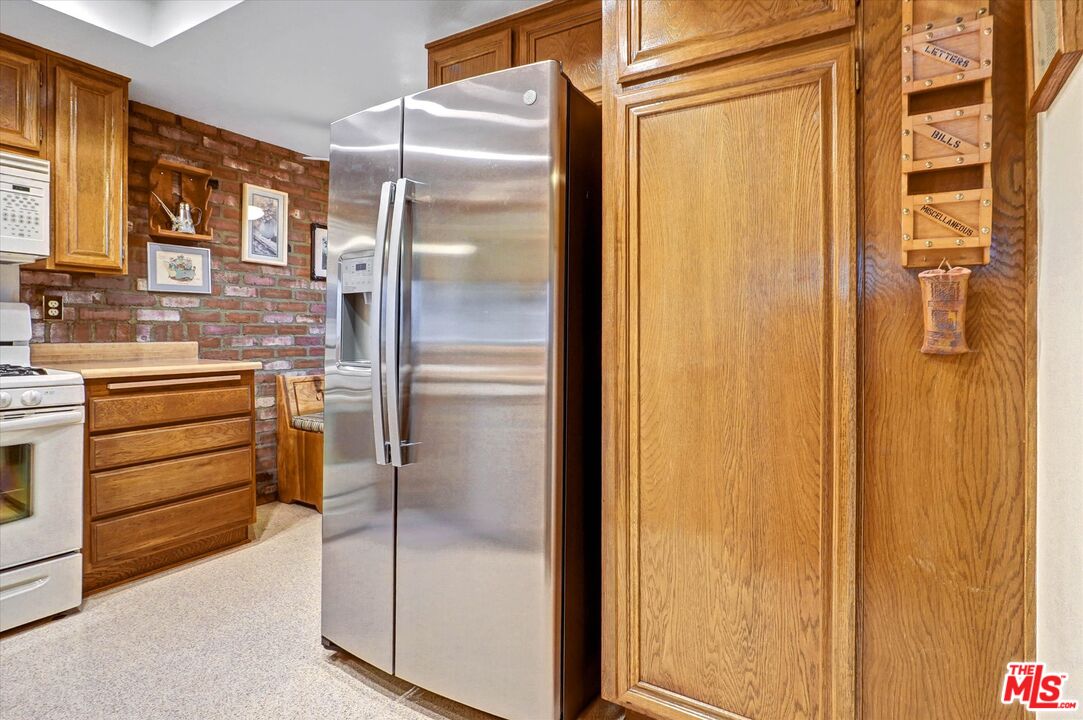6716 Clybourn Ave Unit: 149