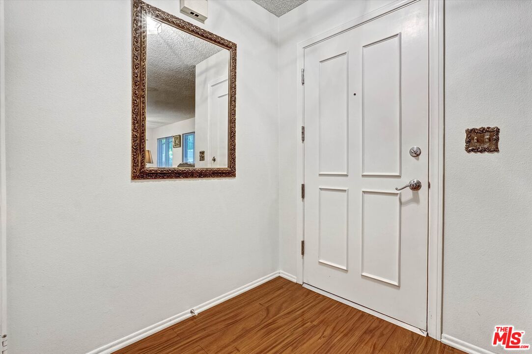 6716 Clybourn Ave Unit: 149