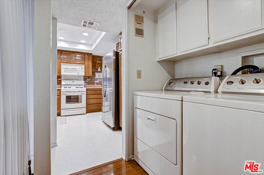 6716 Clybourn Ave Unit: 149