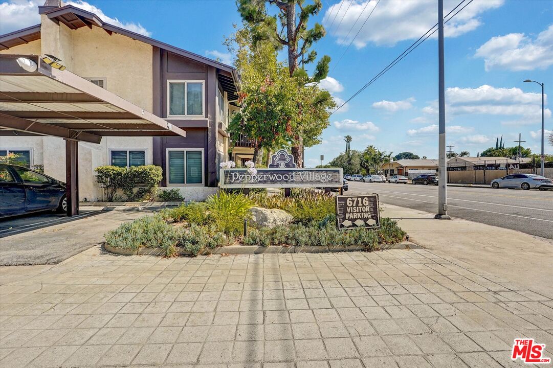 6716 Clybourn Ave Unit: 149