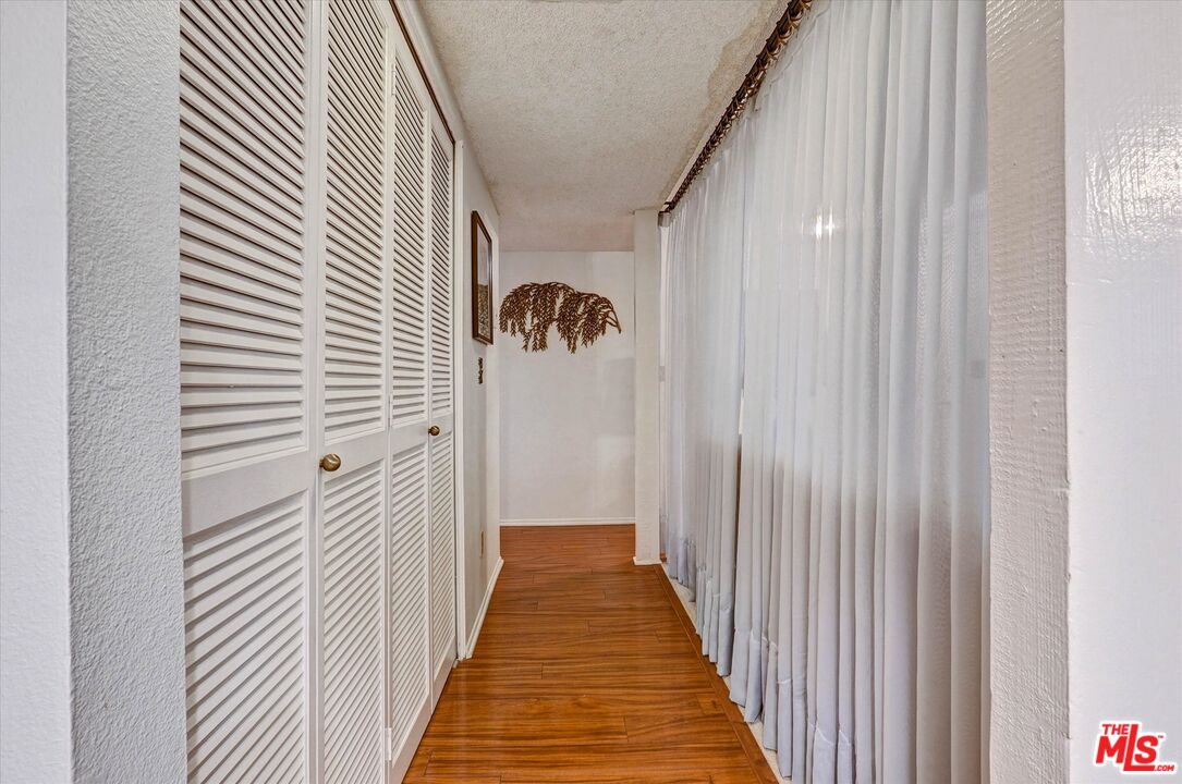 6716 Clybourn Ave Unit: 149