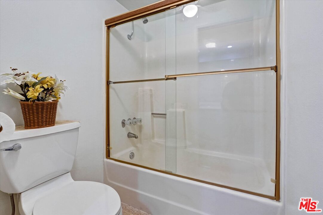 6716 Clybourn Ave Unit: 149