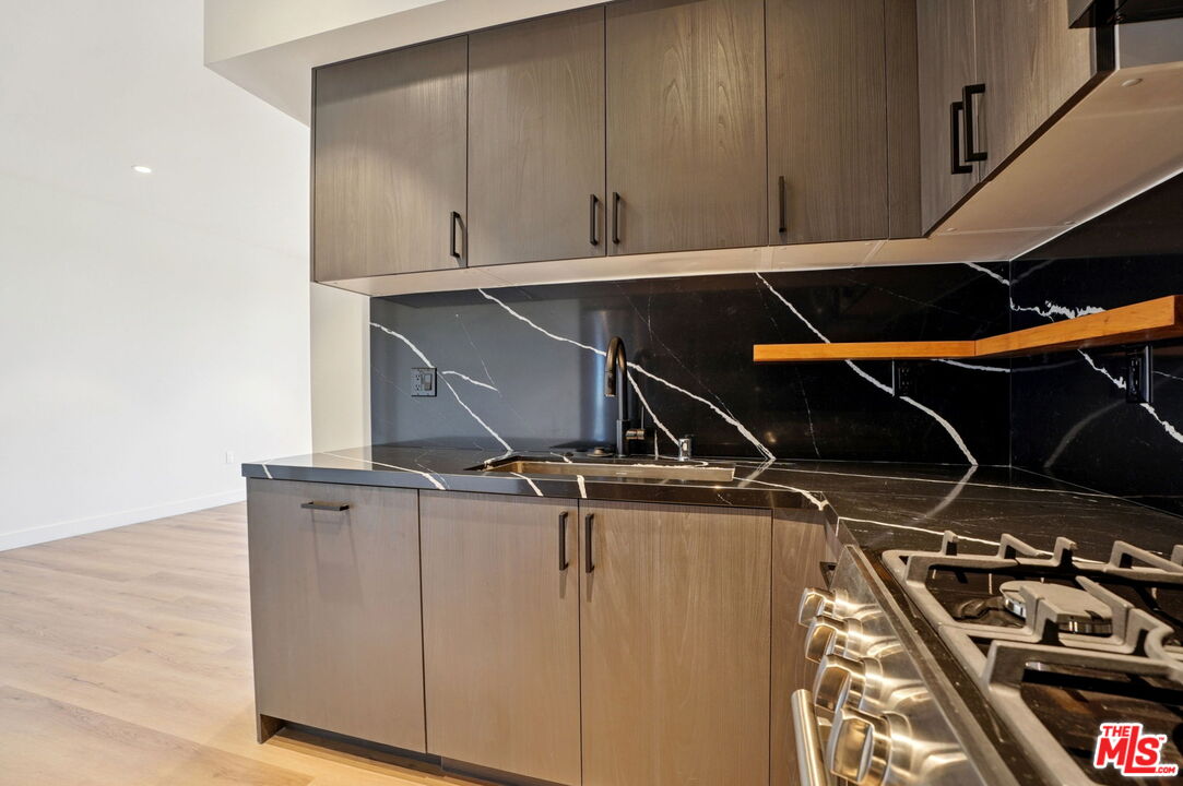 1110 S Spaulding Ave Unit: 201