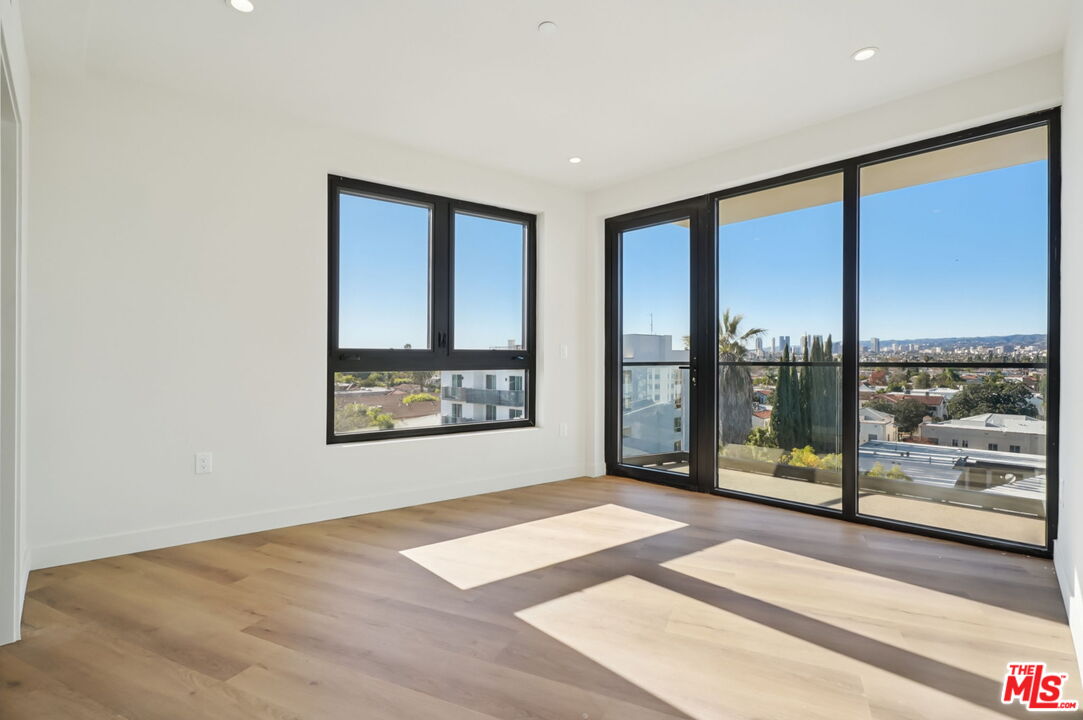 1110 S Spaulding Ave Unit: 305