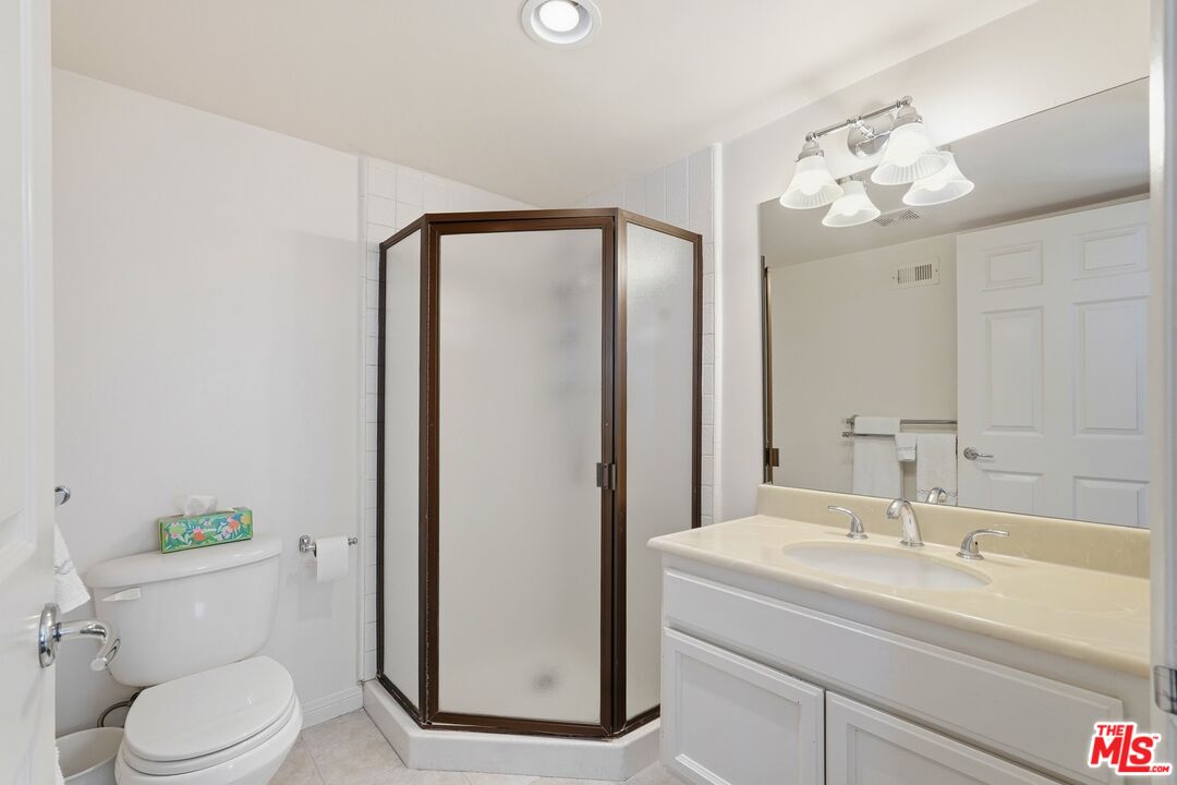 432 S Hamel Rd Unit: 303