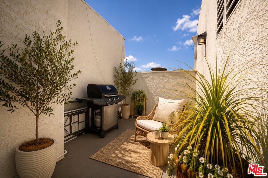 432 S Hamel Rd Unit: 303