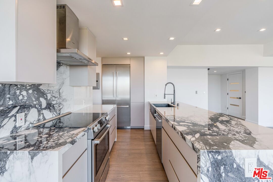 10501 Wilshire Blvd Unit: 1812