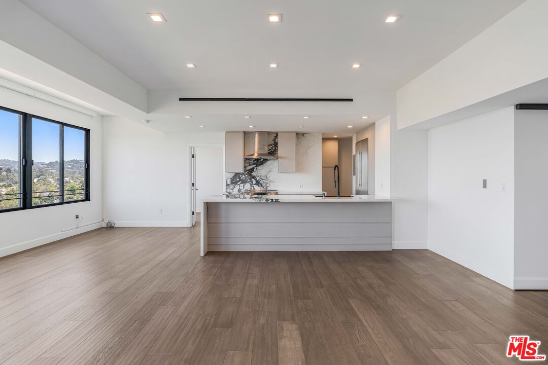 10501 Wilshire Blvd Unit: 1812