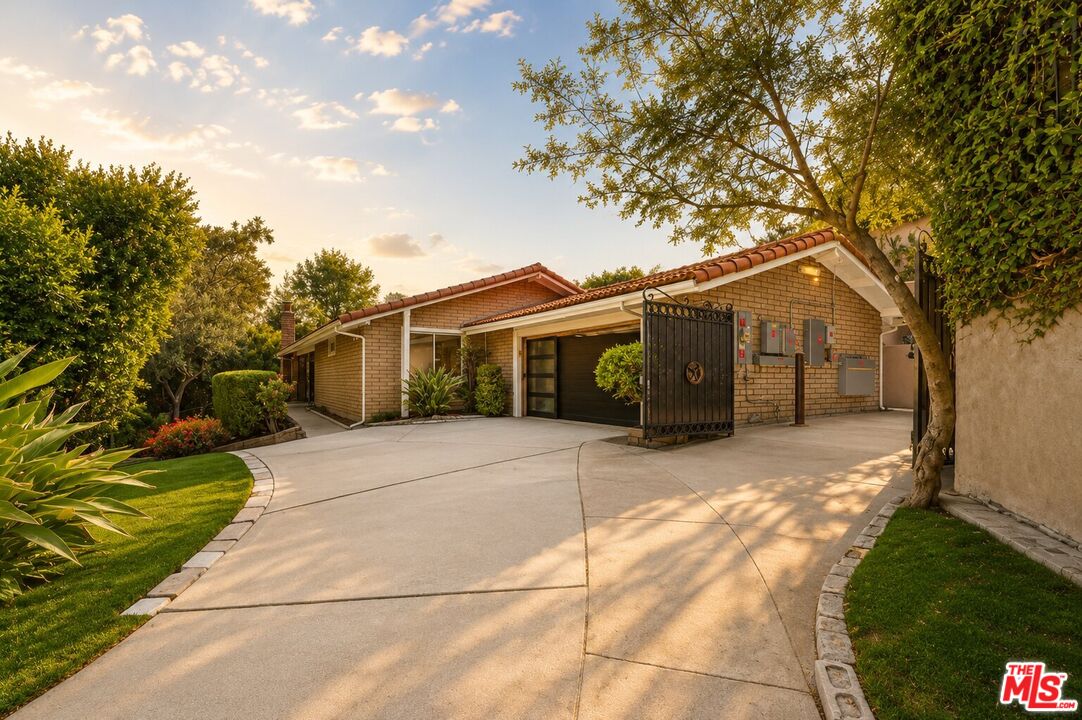 3160 Sepulveda Blvd