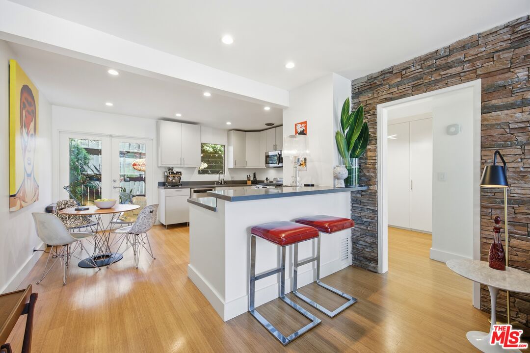 1400 N Hayworth Ave Unit: 2