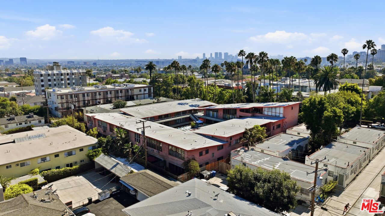 1400 N Hayworth Ave Unit: 2