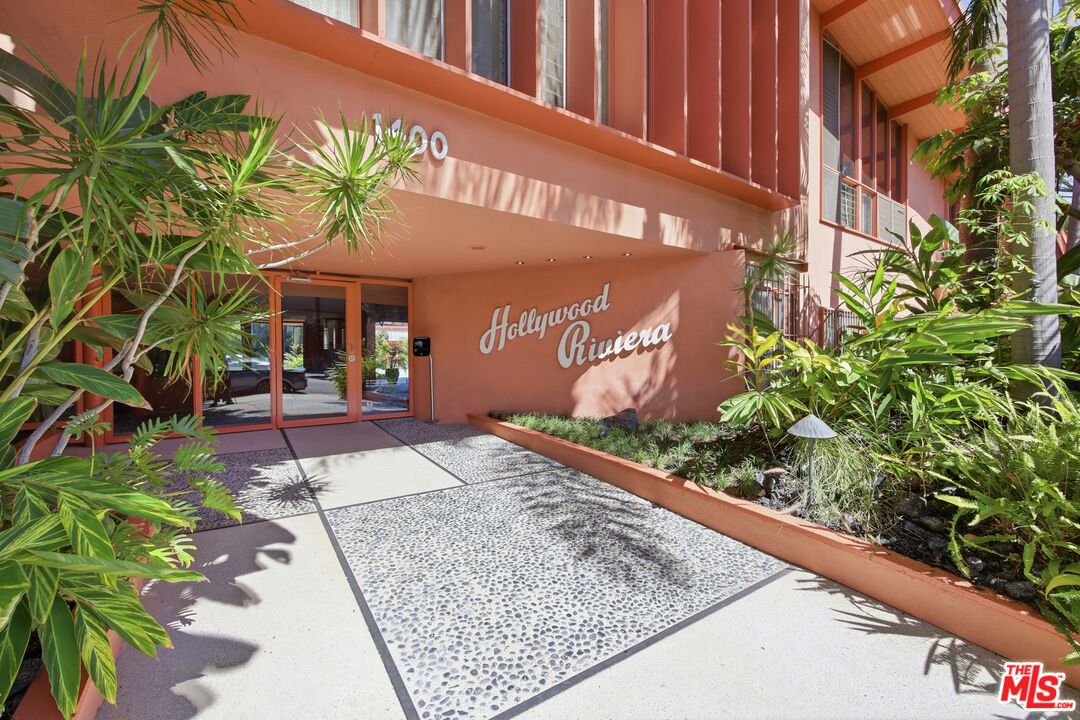 1400 N Hayworth Ave Unit: 2