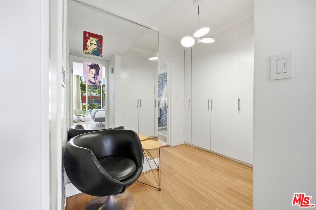 1400 N Hayworth Ave Unit: 2