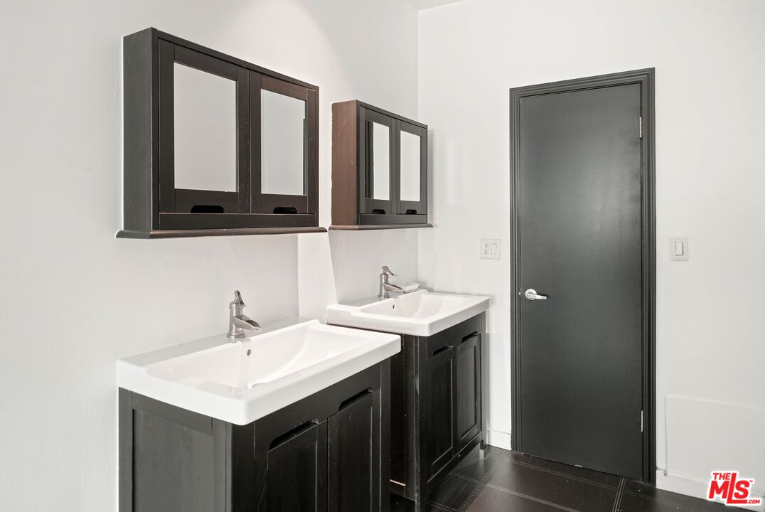 825 S Le Doux Rd Unit: 303