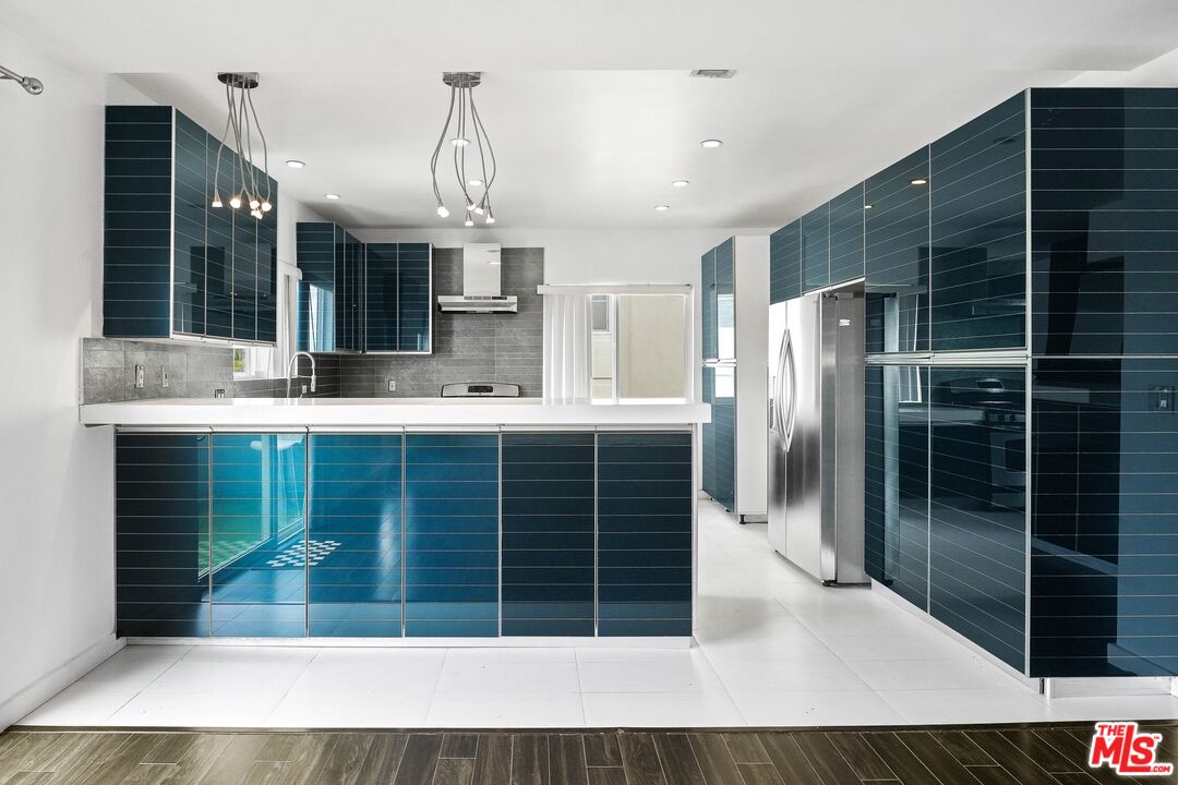 825 S Le Doux Rd Unit: 303