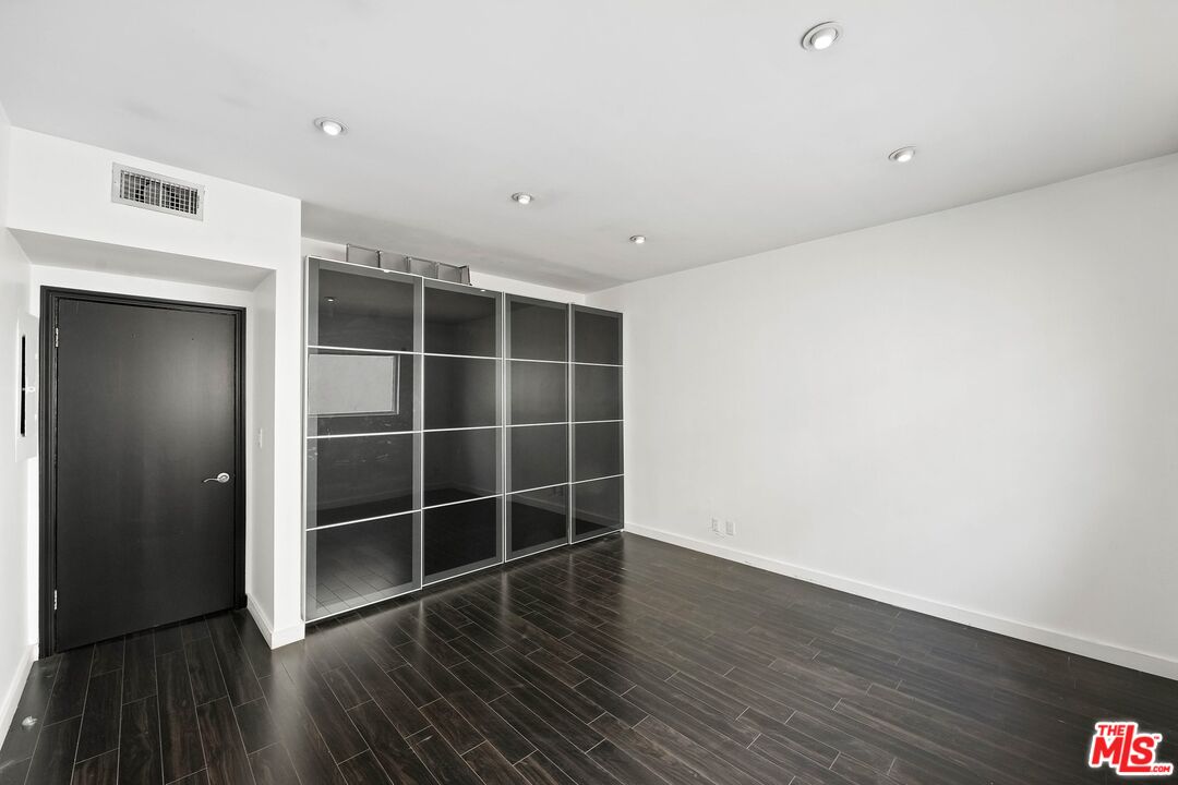 825 S Le Doux Rd Unit: 303