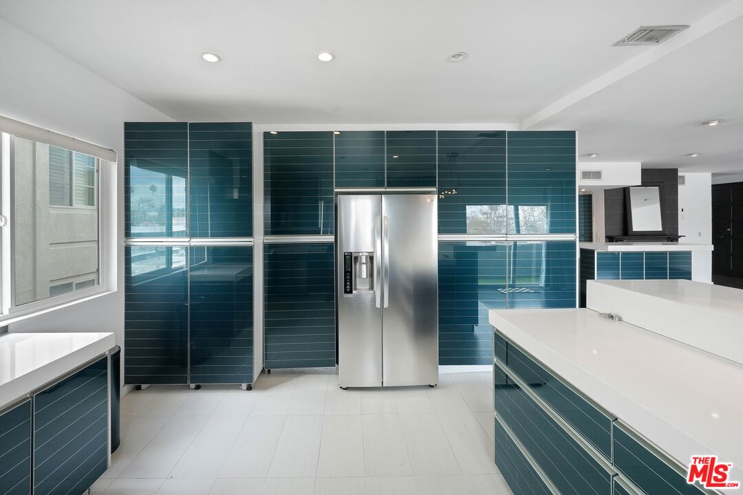 825 S Le Doux Rd Unit: 303