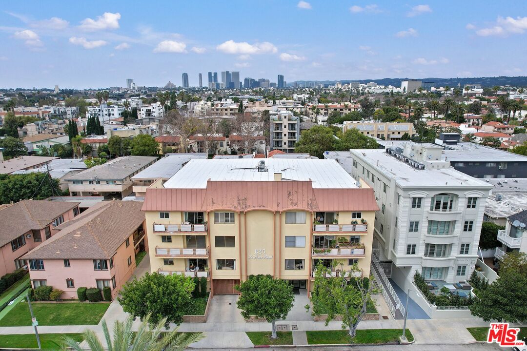 825 S Le Doux Rd Unit: 303
