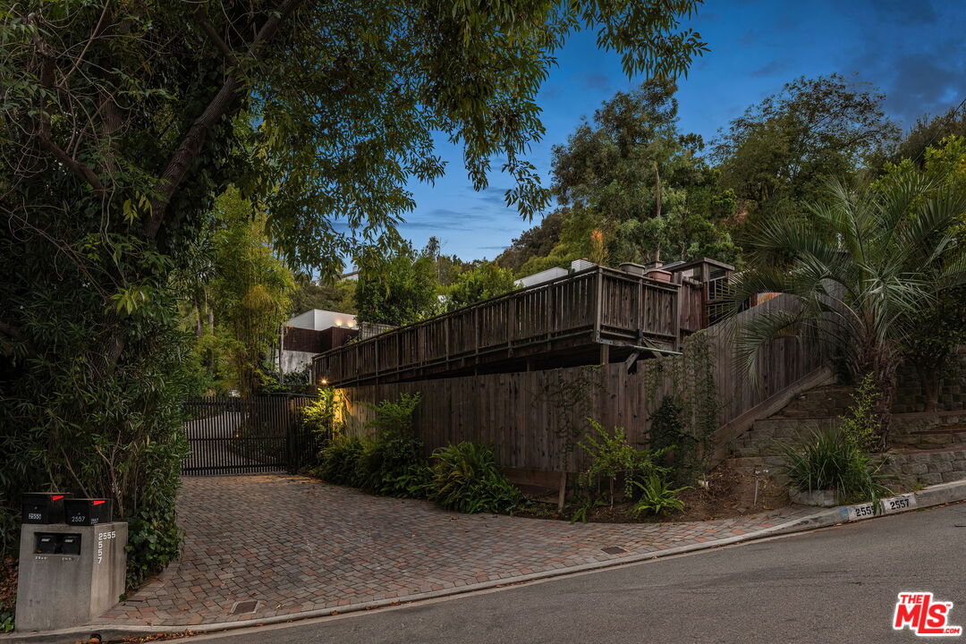 2557 Greenvalley Rd