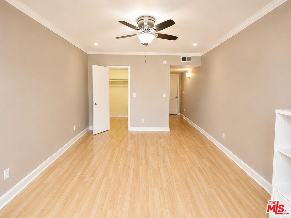 5870 Green Valley Cir Unit: 129