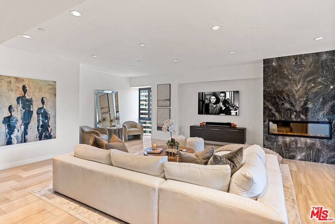 10445 Wilshire Blvd Unit: 1905