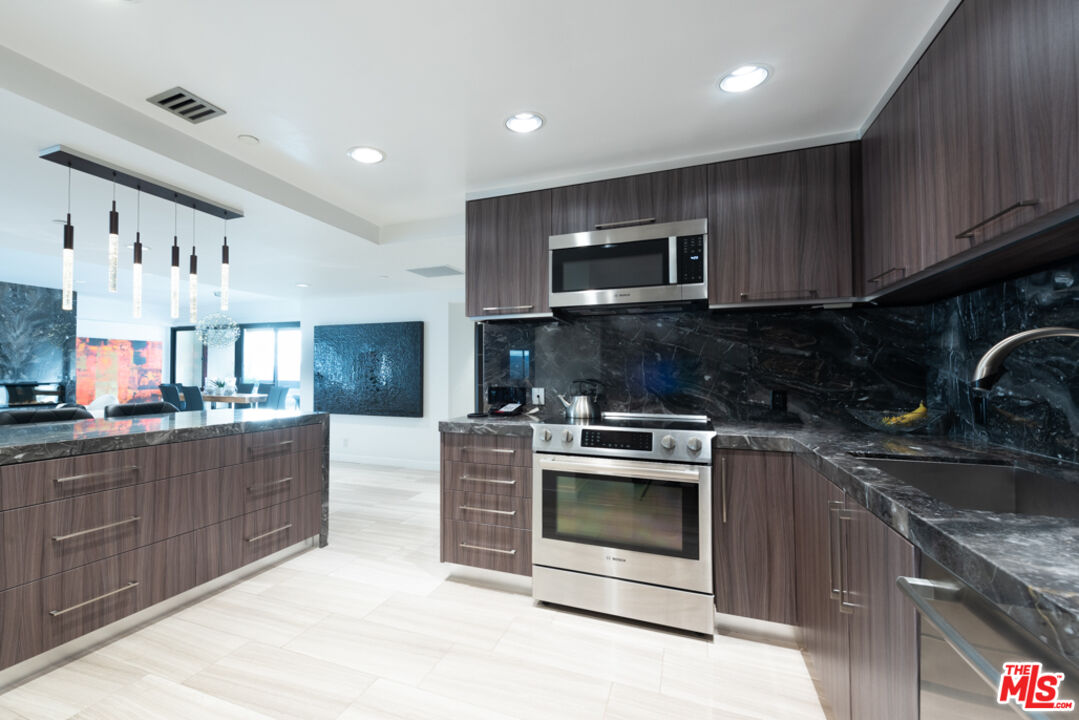 10445 Wilshire Blvd Unit: 1905