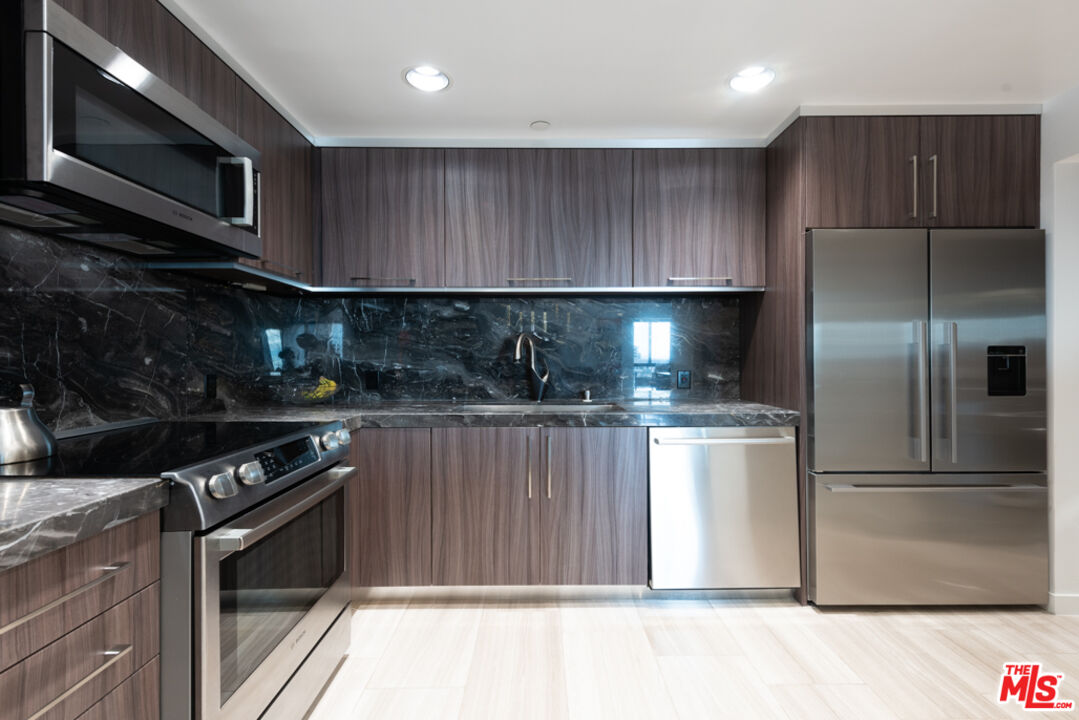 10445 Wilshire Blvd Unit: 1905