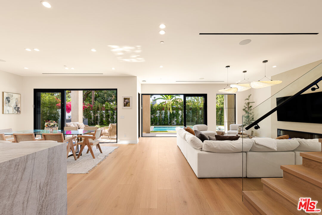 17811 Collins St