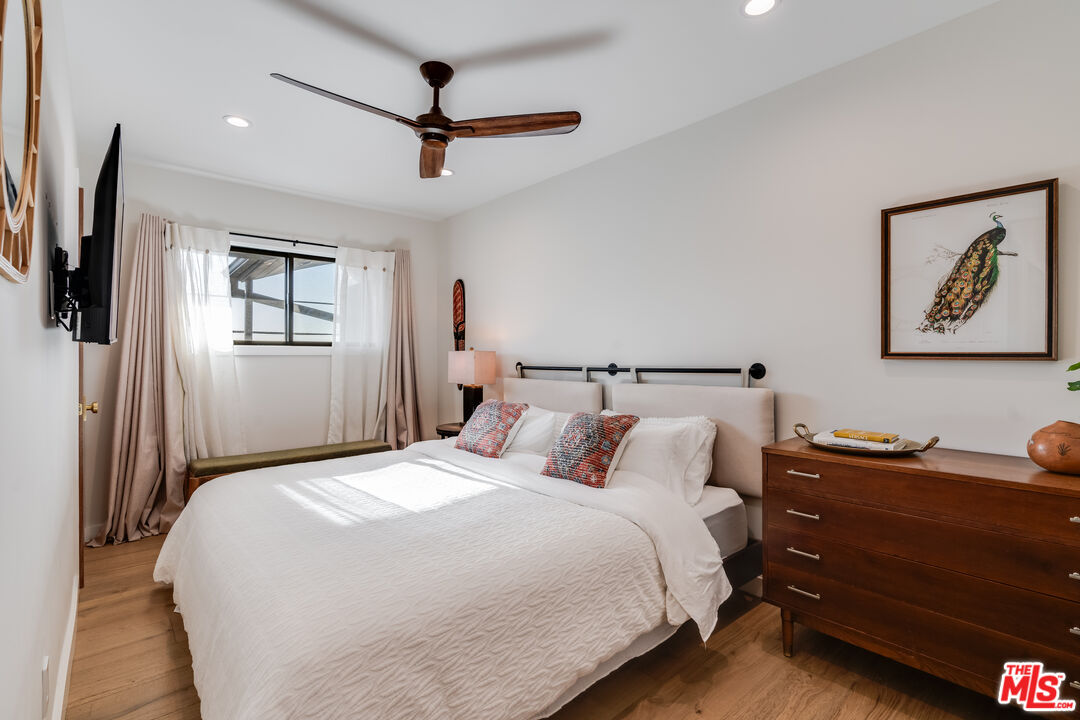 17 Sunset Ave Unit: 4
