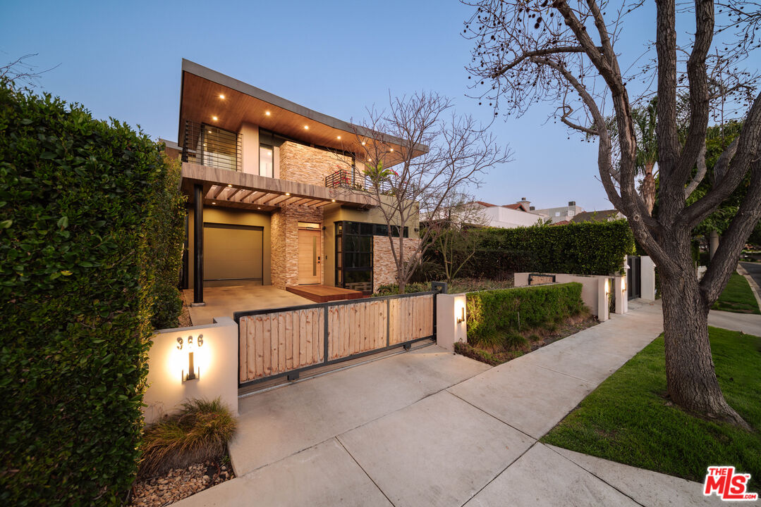 366 Huntley Dr