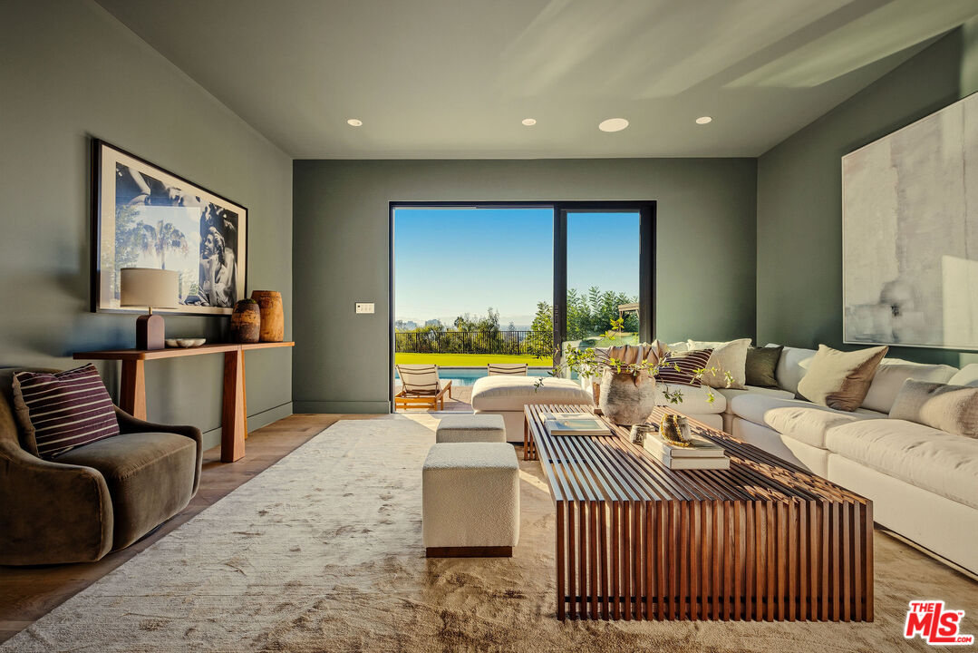 14242 Valley Vista Blvd