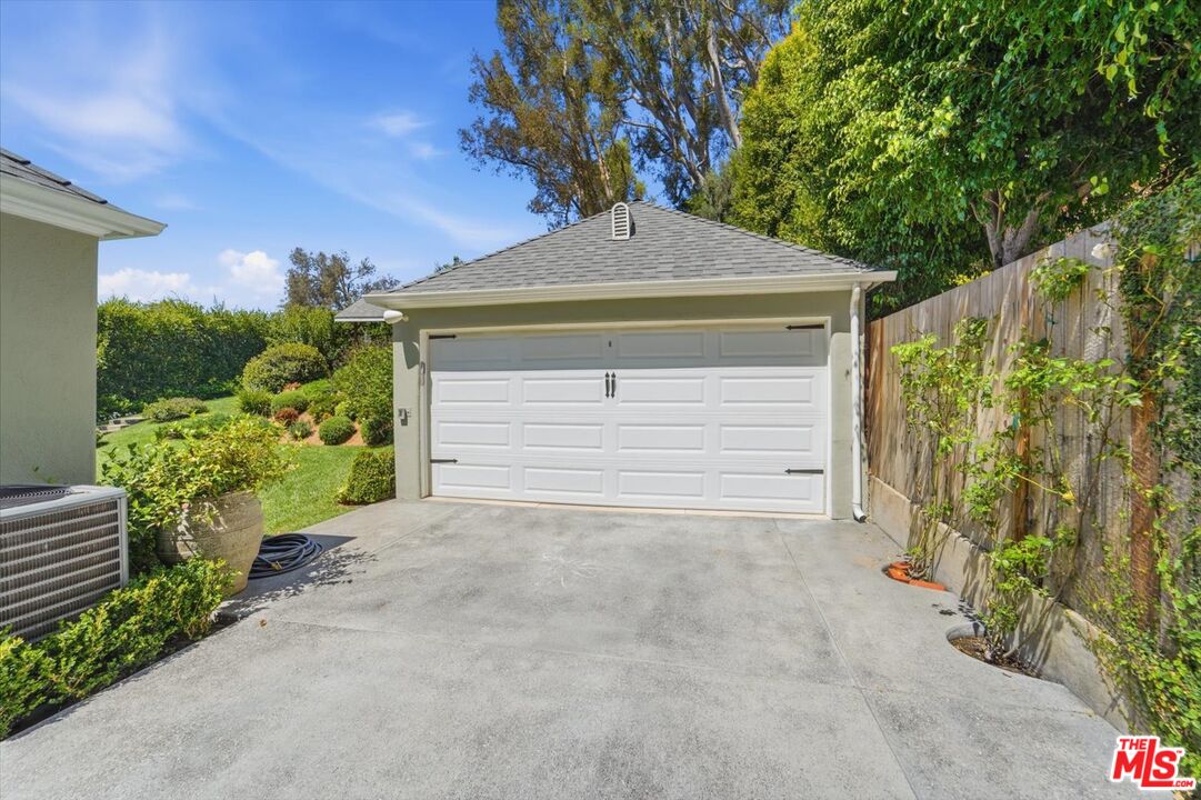 351 Veteran Ave