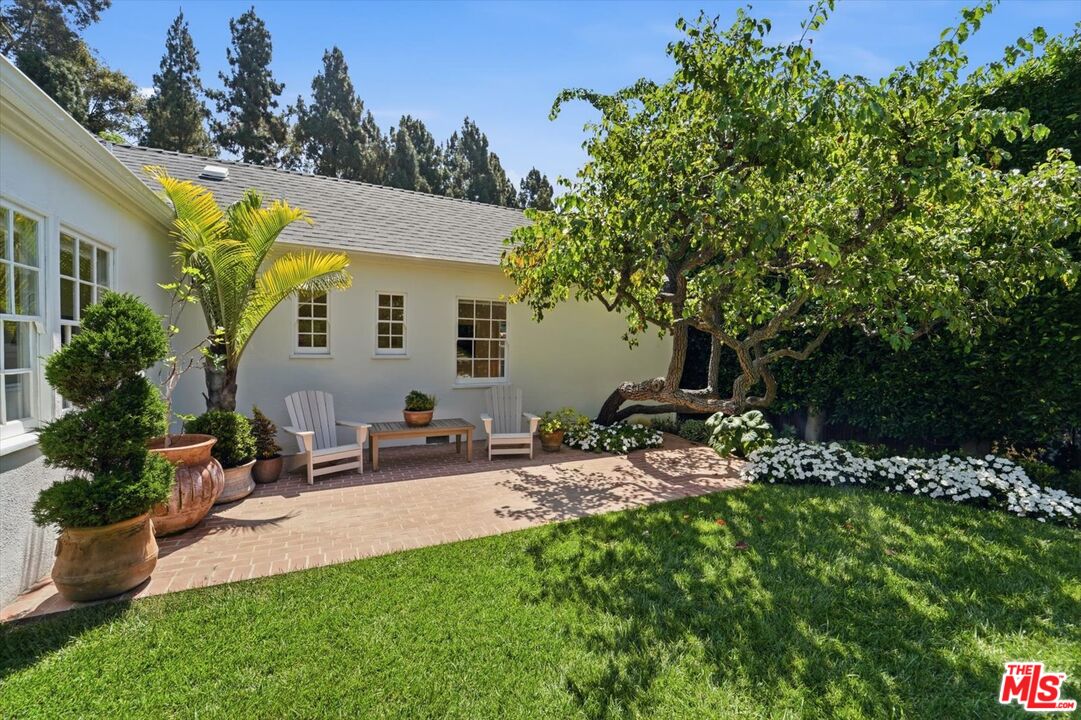 351 Veteran Ave