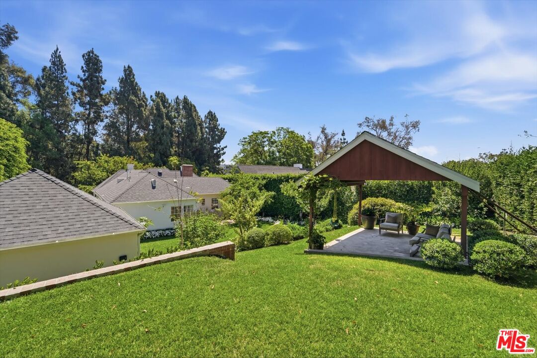 351 Veteran Ave