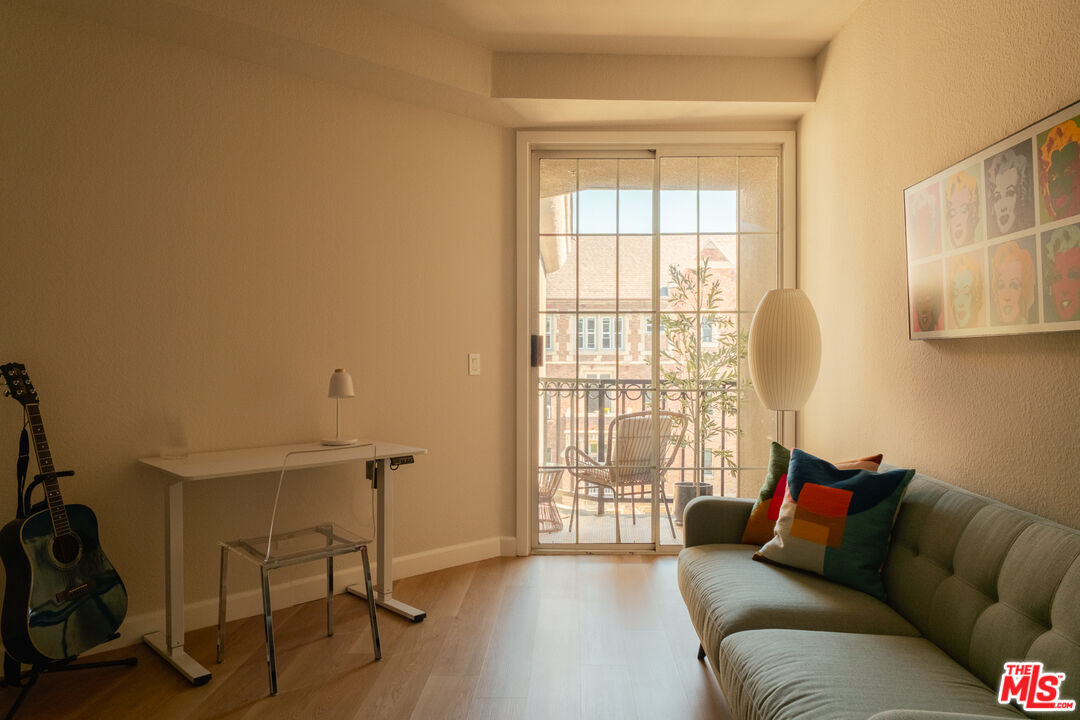 585 N Rossmore Ave Unit: 508