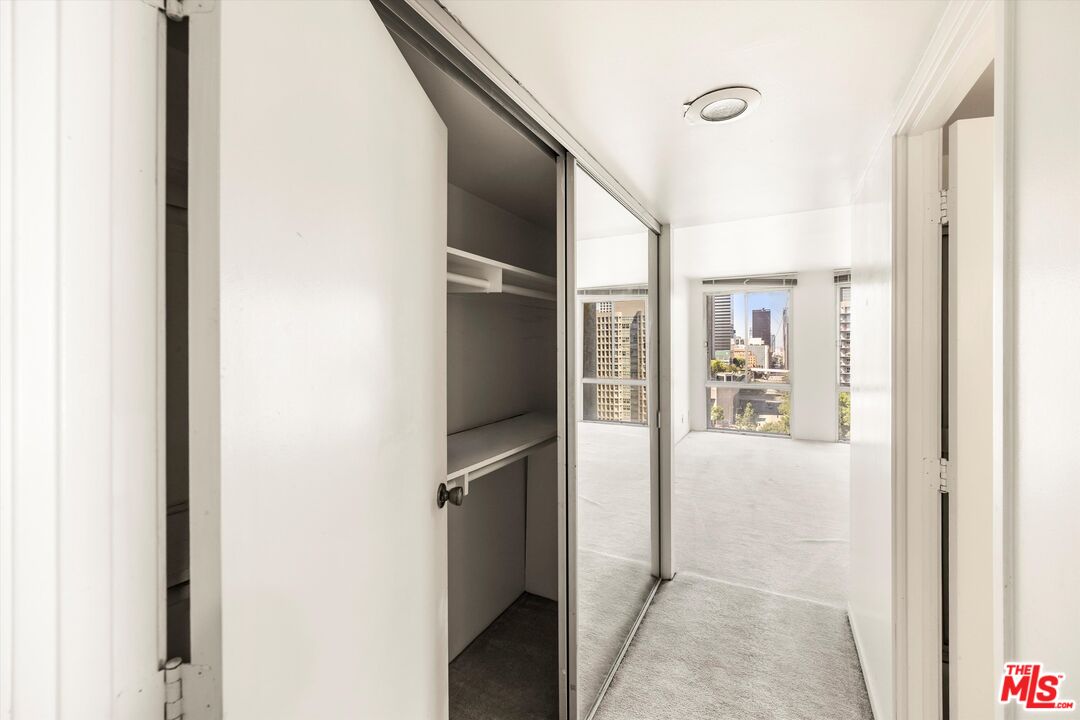 800 W 1st St Unit: 908